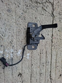 Opel insignia zamek kapota 13313239 - 3