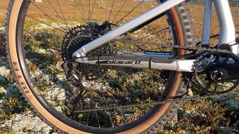 Rock Machine BLIZZARD TRL 90‑29, rám XL – minimálně jeté - 3