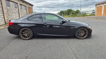 BMW 330i M Sportpaket Manuál E92 Xenon Nebouraný TOP stav - 3