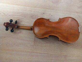 Housle - 3