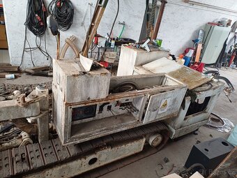 Pasovy podvozek vrtne z soupravy - 3