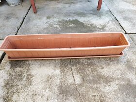 Prodám truhlík na kytky - 3