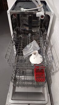 Vestavná myčka nádobí Mora - 3