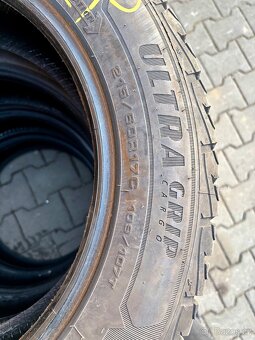 Pneu zimní 215/60/17c  Goodyear - 3