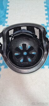 Momi dětská helma - 3