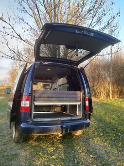 Spací vestavba do VW Caddy - 3