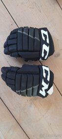Hokejové rukavice - 3