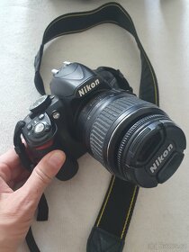Nikon D3100 - 3