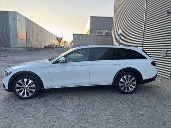 Mercedes Benz E-Class E 220 D 4 Matic Allterrain rv 2018 - 3
