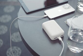 Kompaktní powerbanka GoGEN 10000 mAh - 3