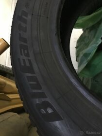 225/65R17 102H YOKOHAMA BLUEARTH WINTER V905, 8mm, 1ks - 3