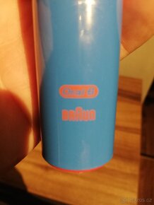 Elektrický zubní kartáček Braun Oral-B 3767 - 3