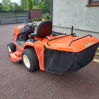 Zahradní traktor Kubota GR 2100 - II pohon kol 4x4 - 3