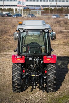 Traktor HANWO HWE 354R, STAGE V, 4 válcový motor víčko - 3