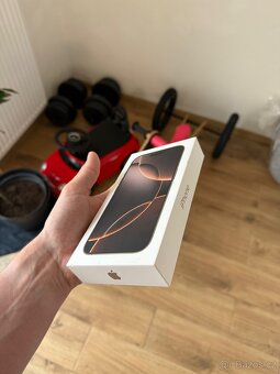 iPhone 16 pro 128gb Desert Titanium - 3
