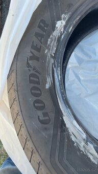 235/65/18 Goodyear - 3