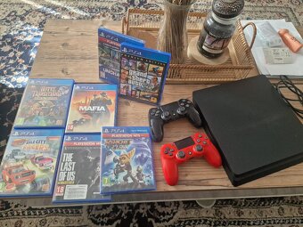 Playstation 4 v záruce + ovladače - 3