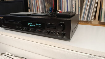 ONKYO MD-2321 Stereo Minidisc Recorder + DO - 3