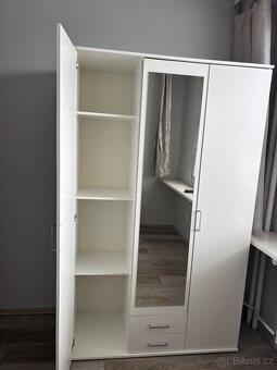 Bílá skříň - 3