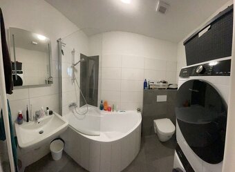 Pronájem světlého slunného bytu 1+kk v Třebíči - 3