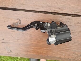 Yamaha Mt 07 brzdová pumpa - 3