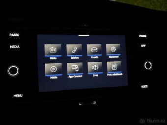 VW Transporter T6.1 DPH 176 tis. km Barva Candy Multivan - 3