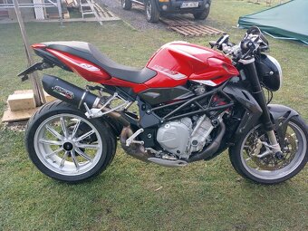 Agusta Brutálně 1090r - 3