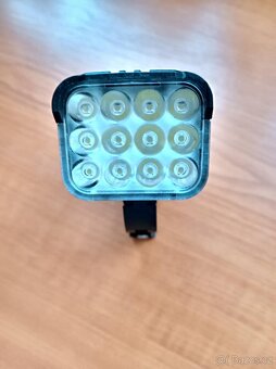 Multifunkční reflektor na kolo - 3