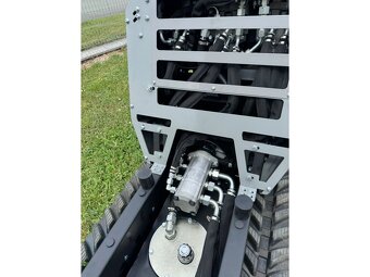 dumper, stavební kolečko, hydraulický dumper, přepravník - 3