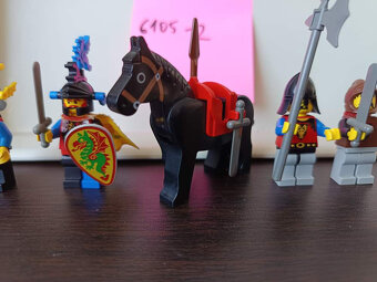 LEGO Castle 6105 Medieval Knights - 3