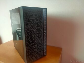 Nová pouze rozbalená PC skřín Bitfenix Light - 3