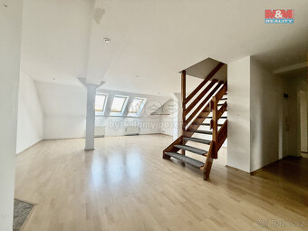 Prodej bytu 4+1, 180 m², Opava, ul. Komenského - 3
