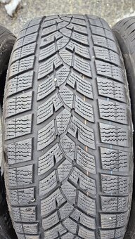 Zimní pneumatiky GoodYear 225/60R18 - 3