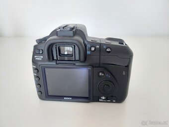 Sony A200, battery grip, příslušenství - 3
