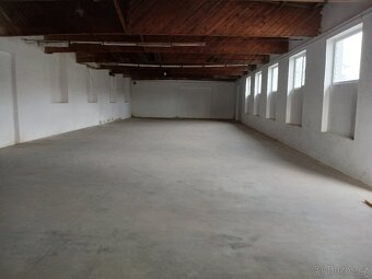 PRONÁJEM - Skladová hala 325 m² - Hluboká nad Vltavou - 3