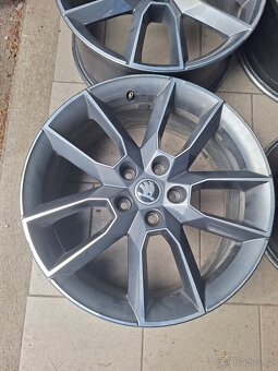 Prodám originální Alu Škoda Octavie 3 rs - 3
