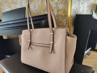 Kabelka Guess - 3