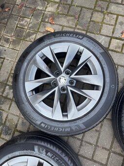 ORIGINÁL Alu Škoda ROTARE R17, 5x112 - LETNÍ PNEU - 3