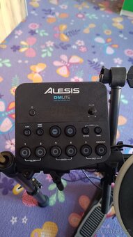Elektronické bicí Alesis - 3