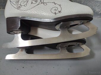 Dámské/dívčí brusle-zateplené (velikost EU 36) - 3