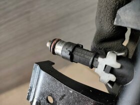 Díly z motoru - NFU - 1.6 16v 80kw - 3