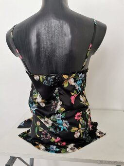 Dámský černý top s potiskem - Vel. S - S/M - 3