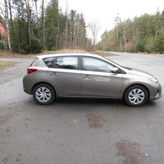 Toyota Auris, 1,3VVT-i 73kw, COOL, 2013, NAJETO 95 418km - 3