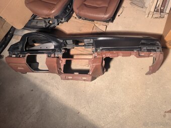 BMW f10/11 palubovka - 3