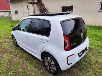 VW e-UP panorama navigace - 3