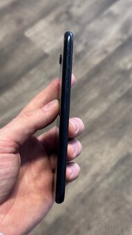 iPhone SE 2020 - 3