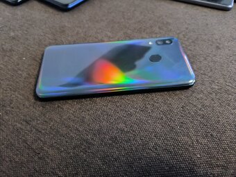 Samsung A40 - 3