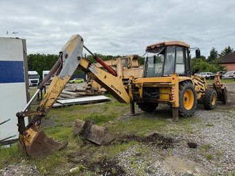 Komatsu WB 93R - 3