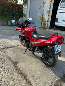 Kawasaki GPZ 500S - 3