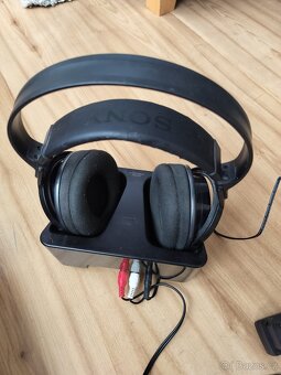 Sony bezdrátový sluchátkový stereo systém - 3
